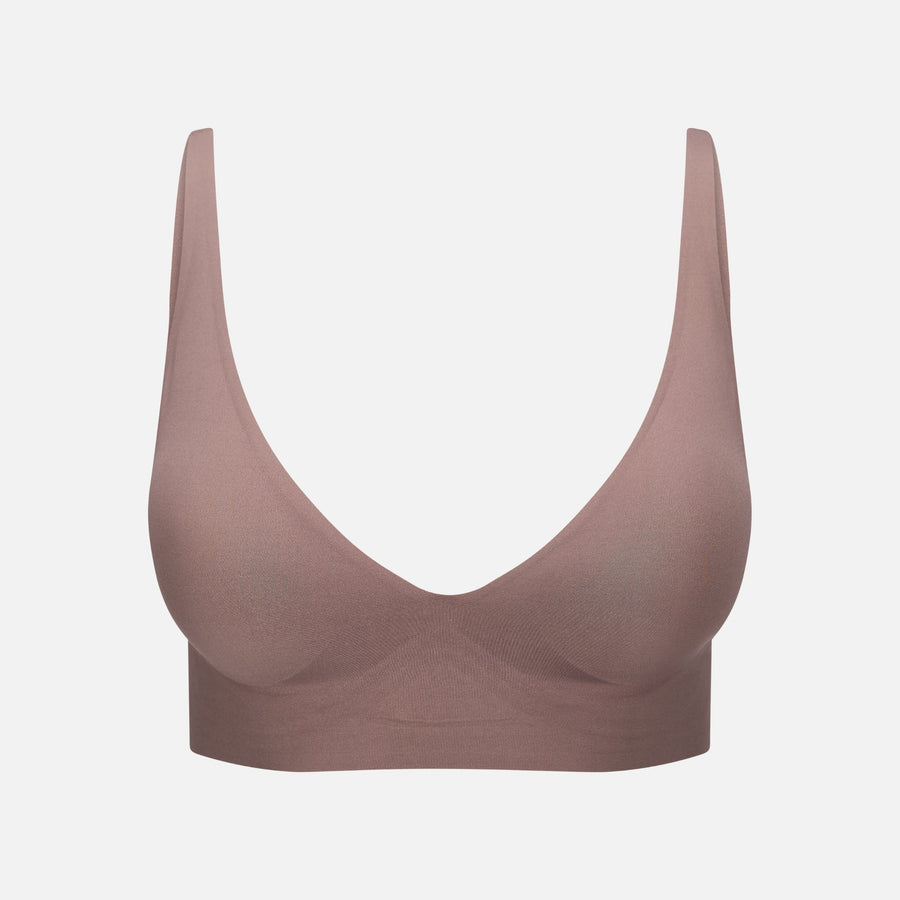 no-repeat center / cover 
url('https://cdn.shopify.com/s/files/1/0984/8841/8645/files/violett_bh_1.jpg?v=1781177075')